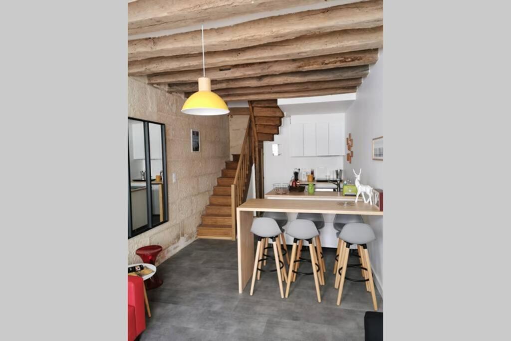 Maison De Ville Au Coeur Du Quartier Historique Tours Esterno foto